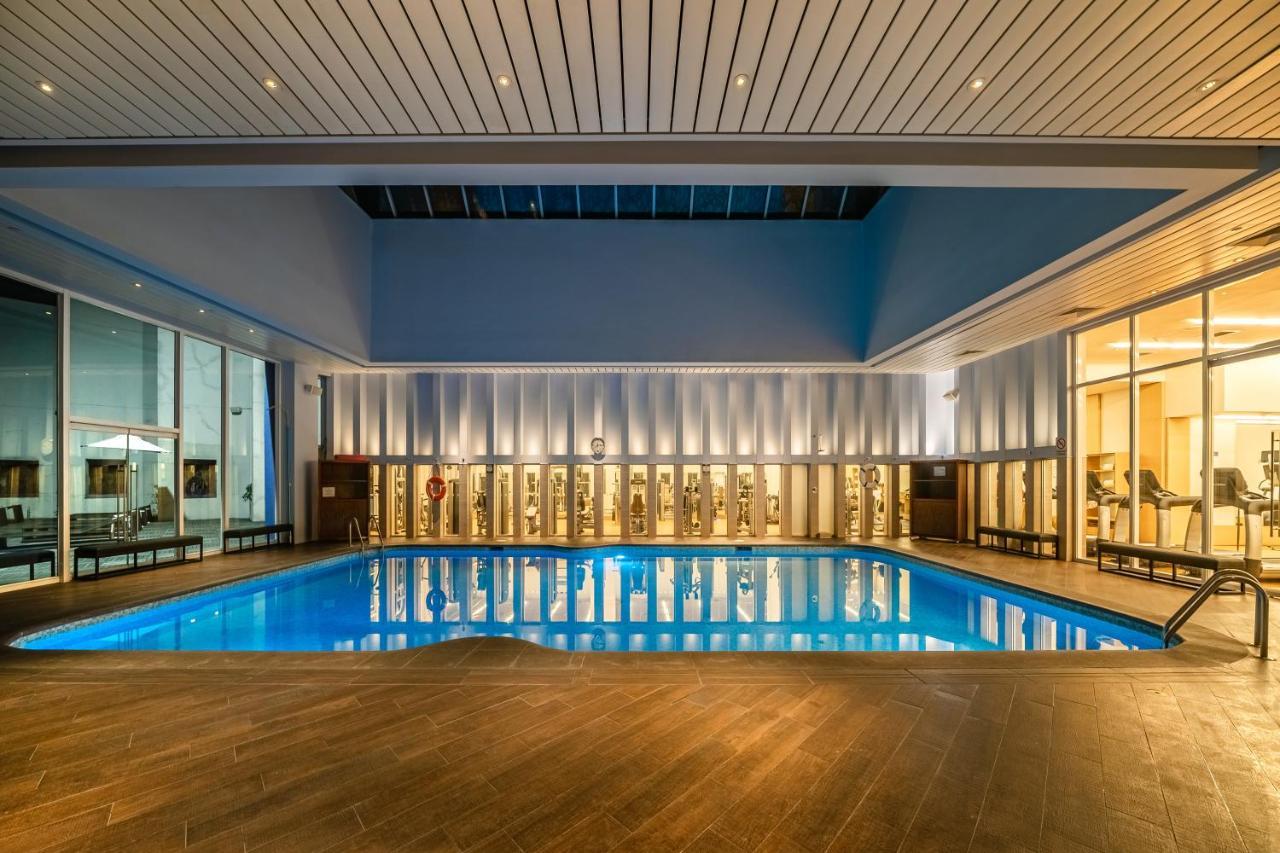 Hyatt Regency Mexico City Exterior photo The swimming pool at the hotel