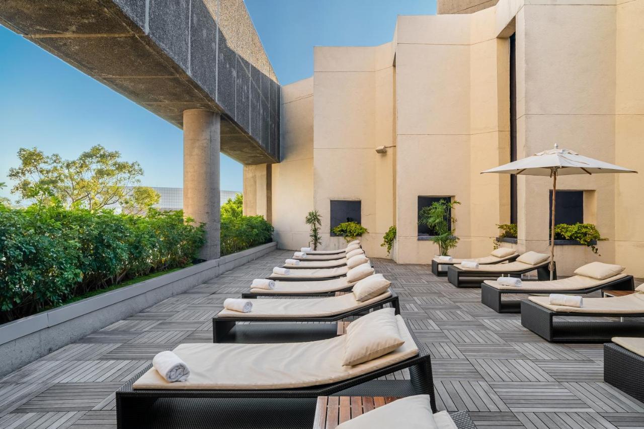 Hyatt Regency Mexico City Exterior photo The pool deck at the hotel
