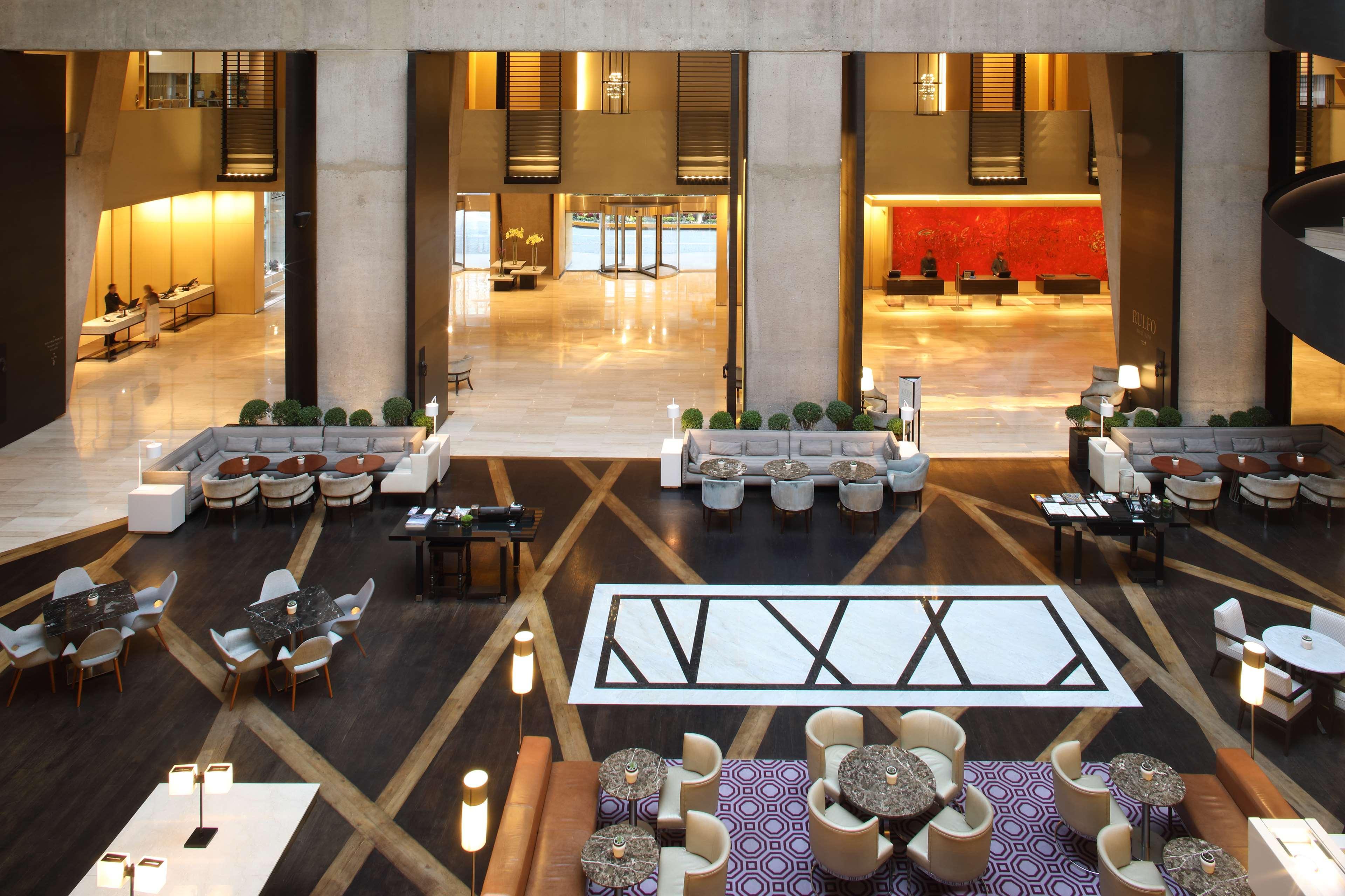 Hyatt Regency Mexico City Exterior photo The lobby of the hotel